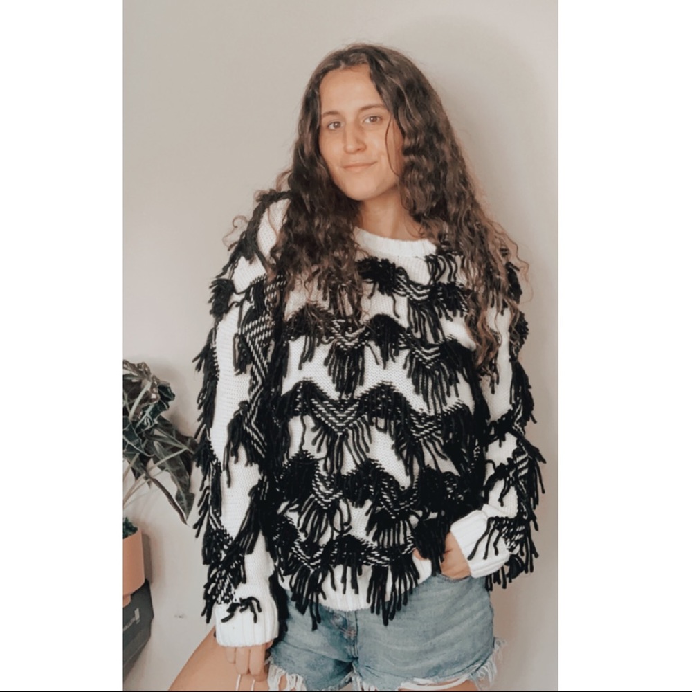 CHUNKY BOHO CHEVRON FRINGE SWEATER